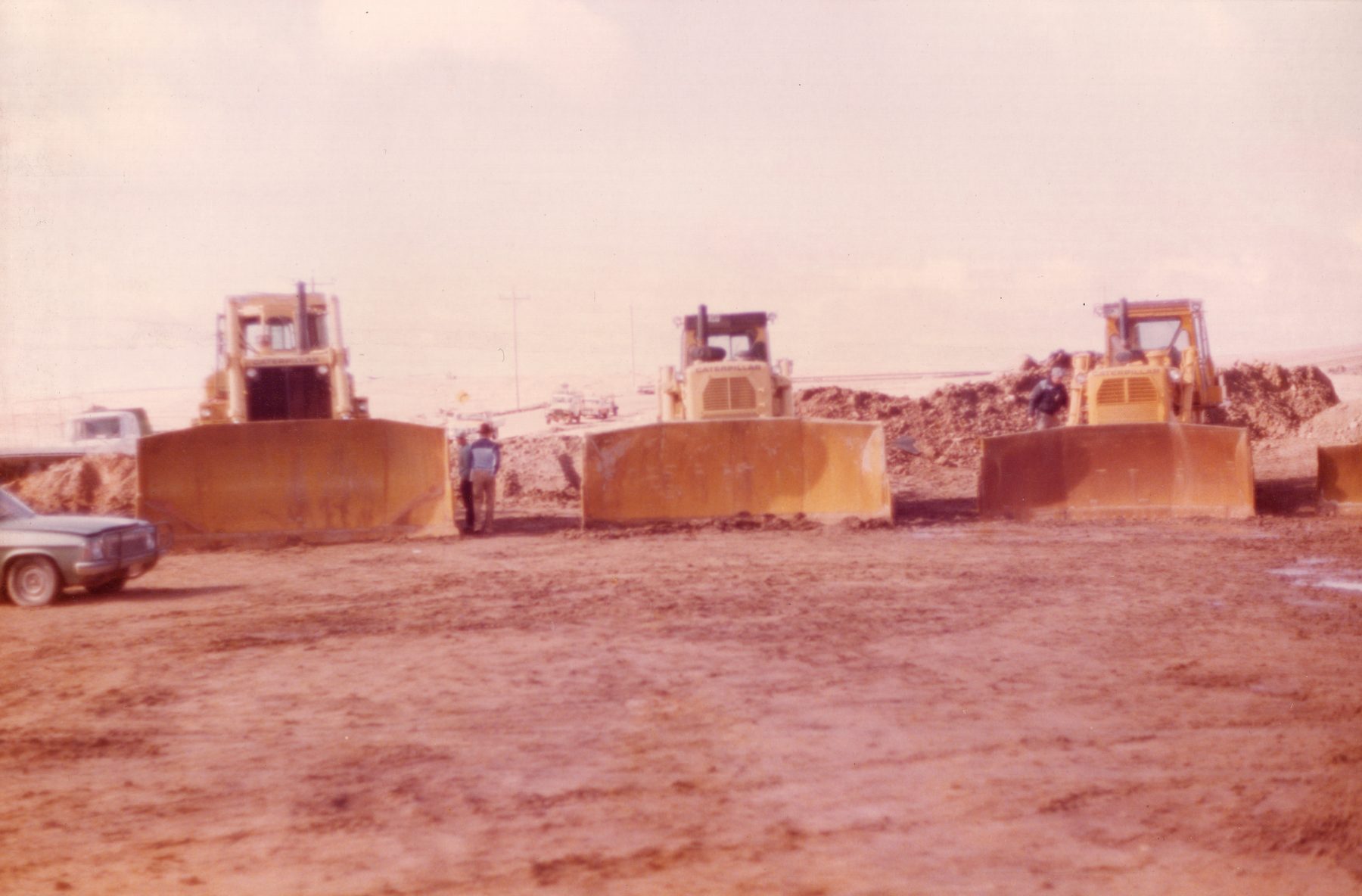 Dartmouth Dam pre-strip and clearing works, 1972