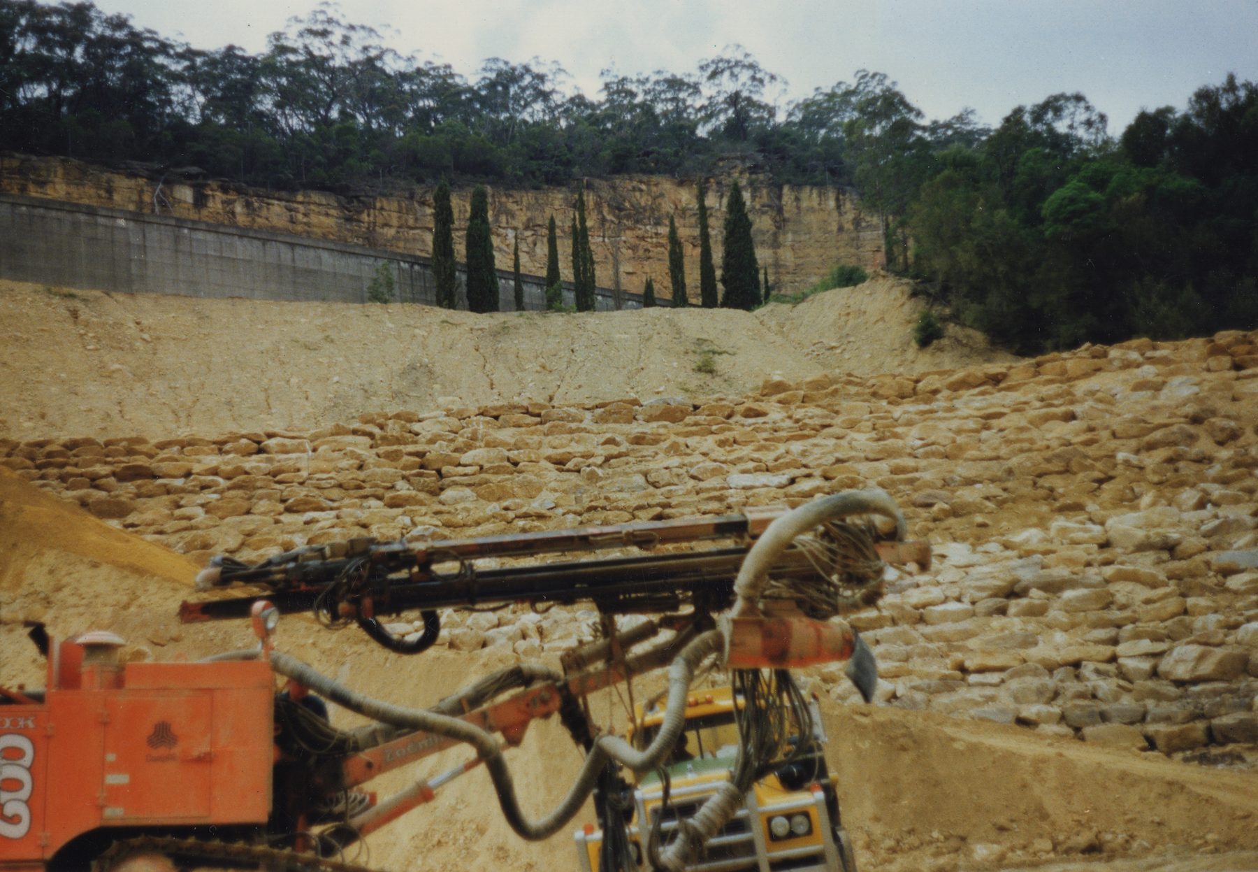 Nepean Dam spillway drill and blast works, 1992